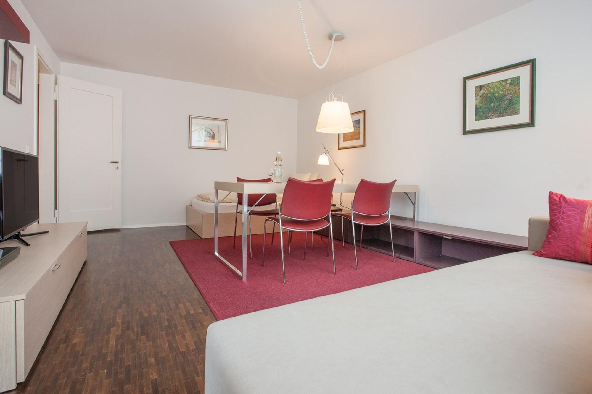 Ema House Serviced Apartments Seefeld Цюрих Екстер'єр фото